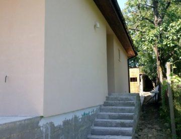 Пътека на двора